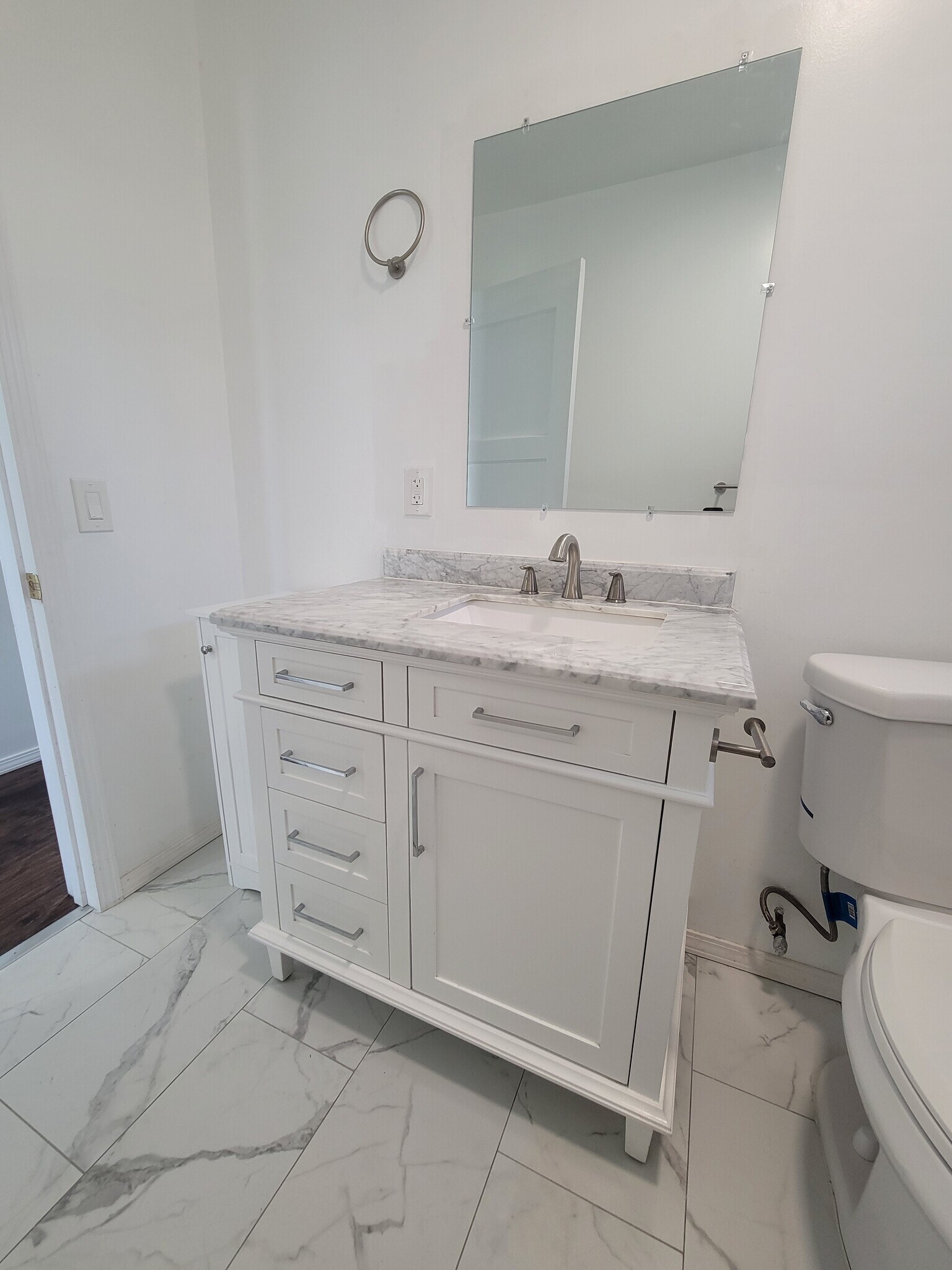 Building Photo - 7611 Seville Ave