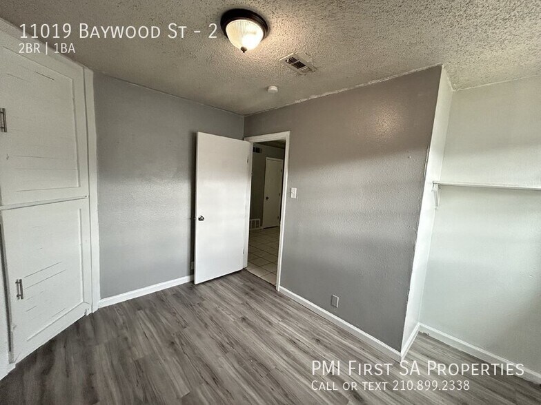 Building Photo - 11019 Baywood St