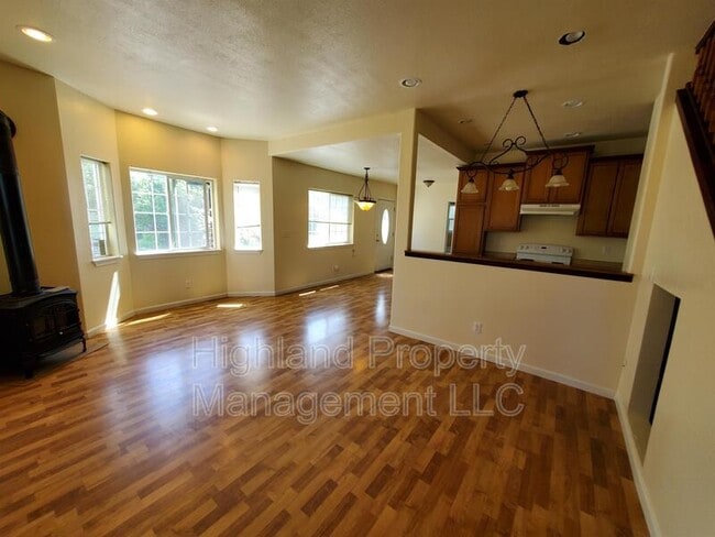 Building Photo - 1247 NE Williams St