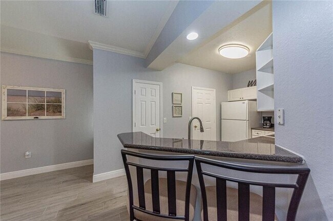 Kitchen country - 2352 57th Cir