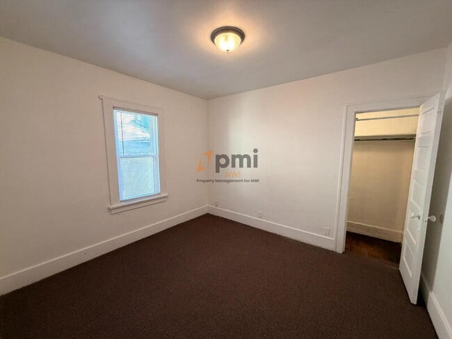 Building Photo - 215 N Woodland Ave