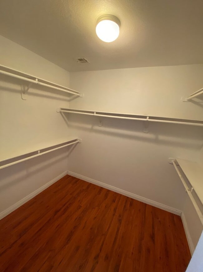 Building Photo - AMERICANA Property Mgmt - Freshly remodeled 4 beds-2 story house in the East