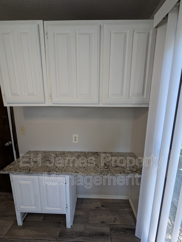 Building Photo - 8440 E 64th Pl