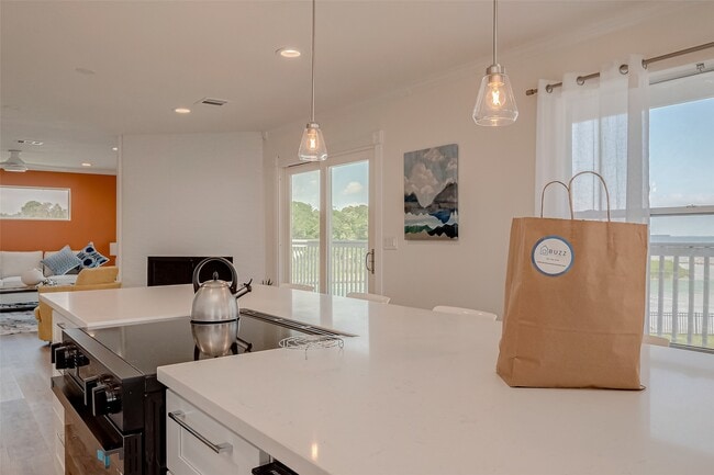 Building Photo - 510 Surf Oaks Dr