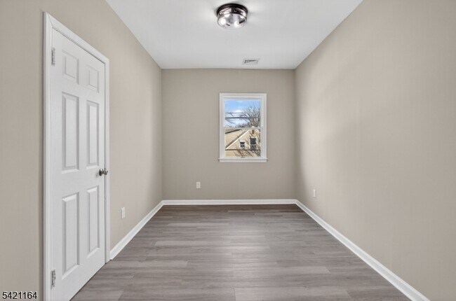 Building Photo - 378 Grand St