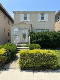 Building Photo - 1644 Clarence Ave