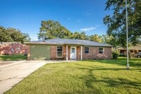 Building Photo - 3 Bed 1 Bath Home In Pascagoula - New Appl...