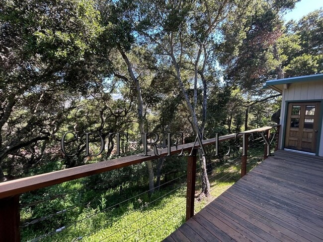Building Photo - 3BR/ 2BA CARMEL VALLEY RETREAT
