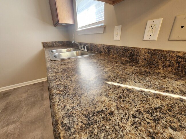 Building Photo - Goldfinch