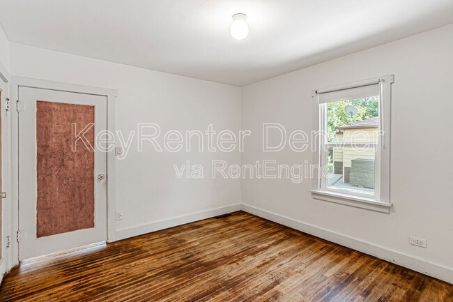 Building Photo - 421 N Stuart St