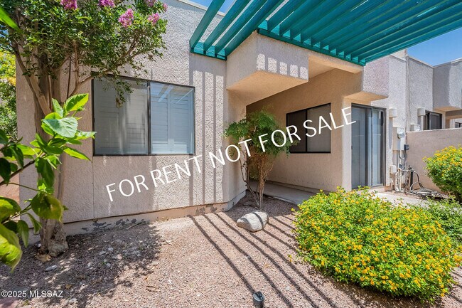 Building Photo - 4950 N Valle Rd