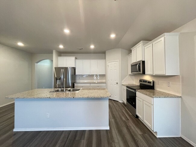 Building Photo - 301 Saddleback Trl