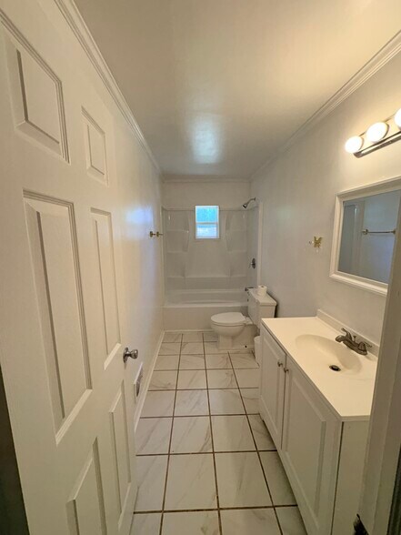 Building Photo - 508 Trail Two