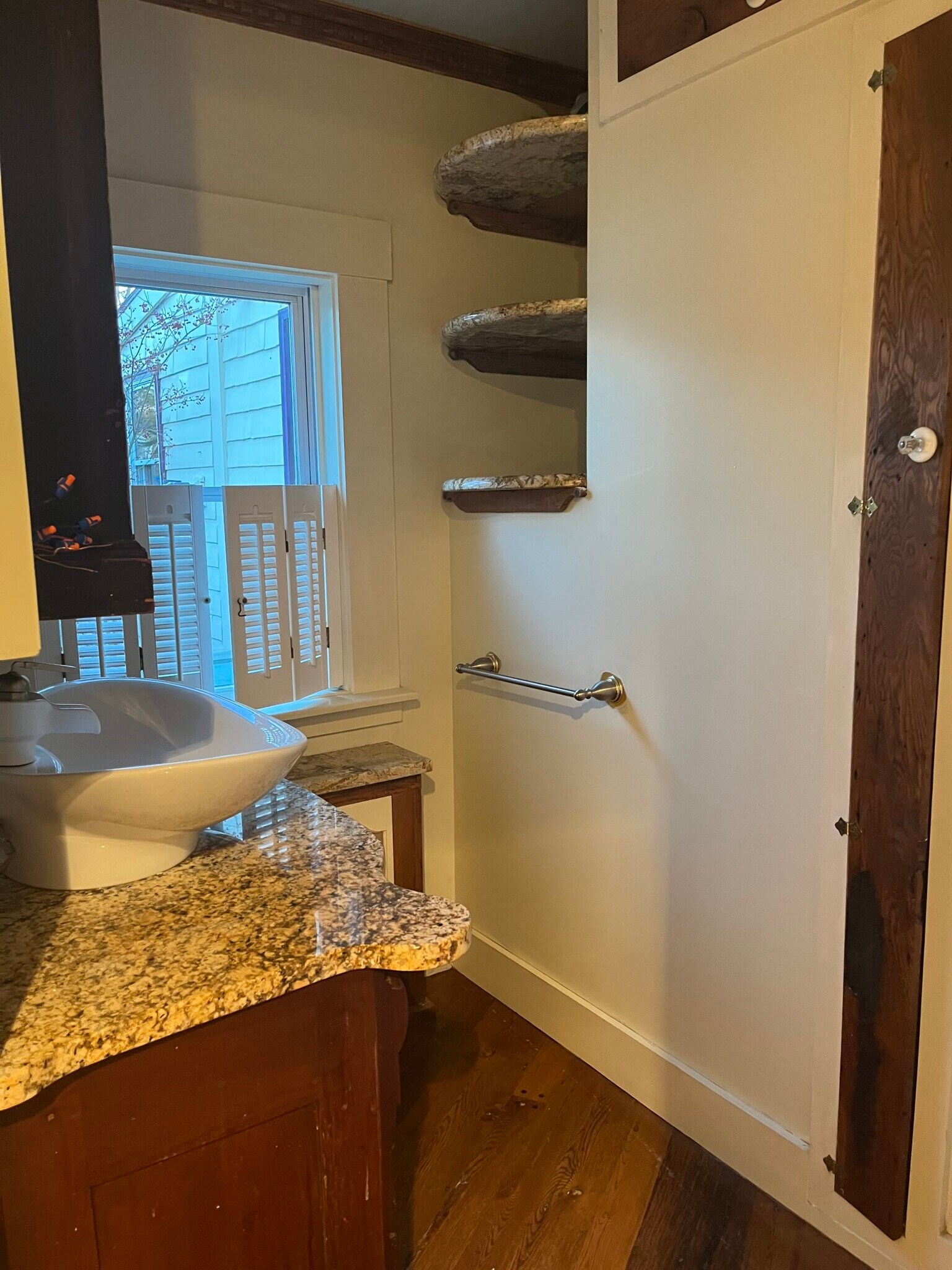 Building Photo - 711 Union St