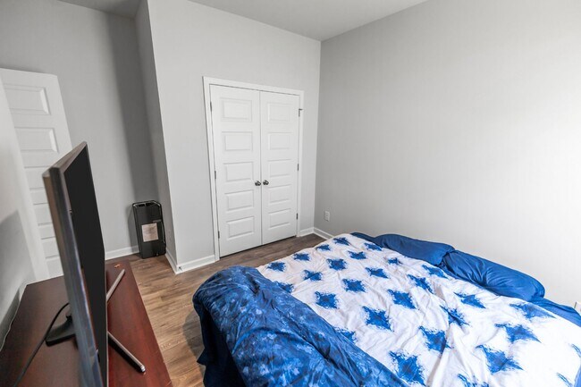 Building Photo - 168 Bottlebrush Dr