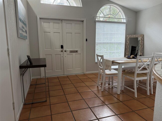 Building Photo - 607 SW 15th St