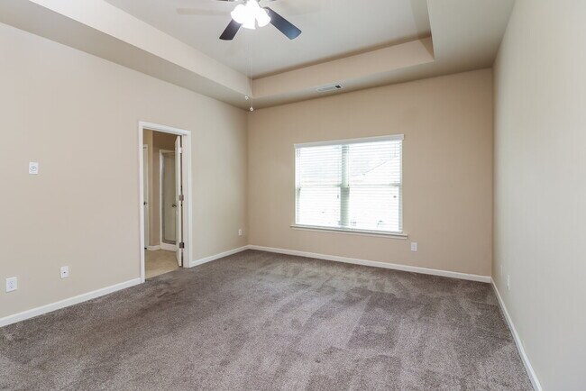 Building Photo - 2950 E Captiva Dr