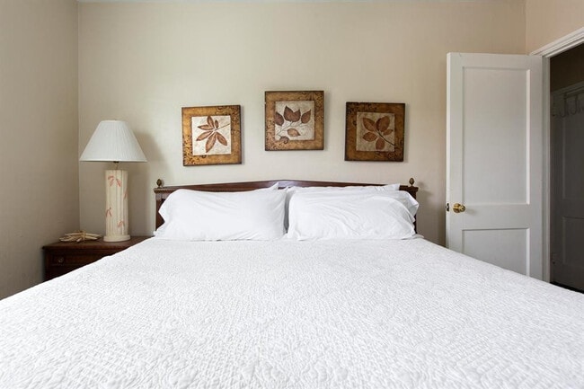 Building Photo - 332 S Swinton Ave