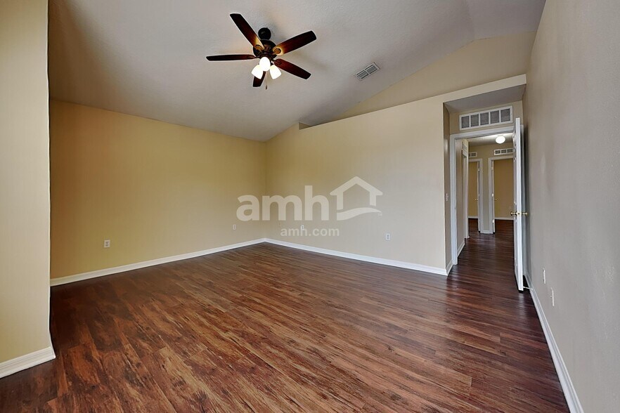 Building Photo - 1051 Brenton Leaf Dr