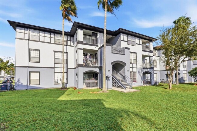 Building Photo - 3702 Palm Desert Ln