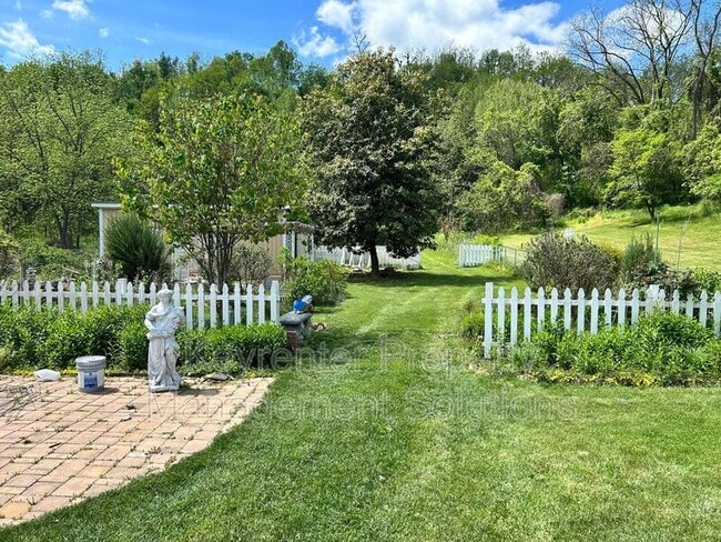 Building Photo - 3922 Churchville Ave