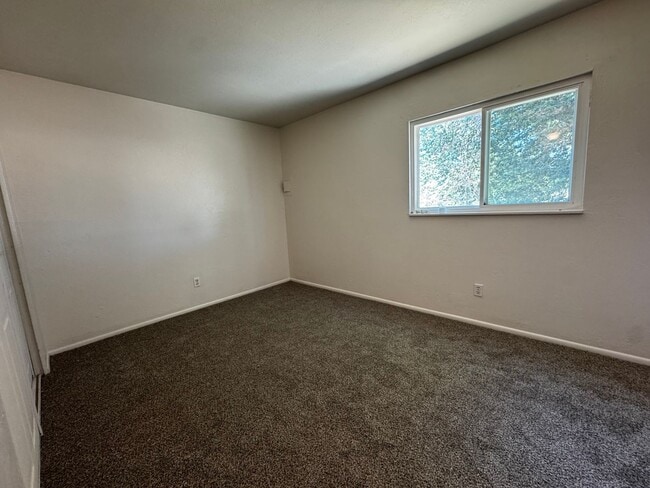 Building Photo - Wonderful 3 bed 2 bath home!