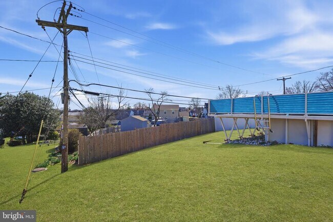 Building Photo - 25 Autumn Ln