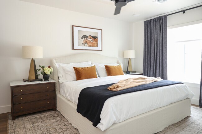 Building Photo - 279 N Richards Ave