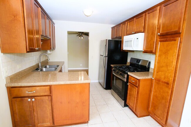 Building Photo - 99 Marble Hill Ct