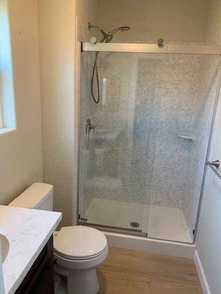 bathroom shower - 21387 Crestwind Dr