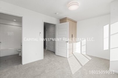 Building Photo - 1689 S W Temple St