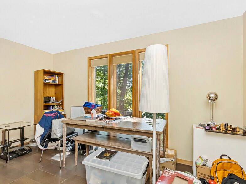 Building Photo - 170 Rawson Rd