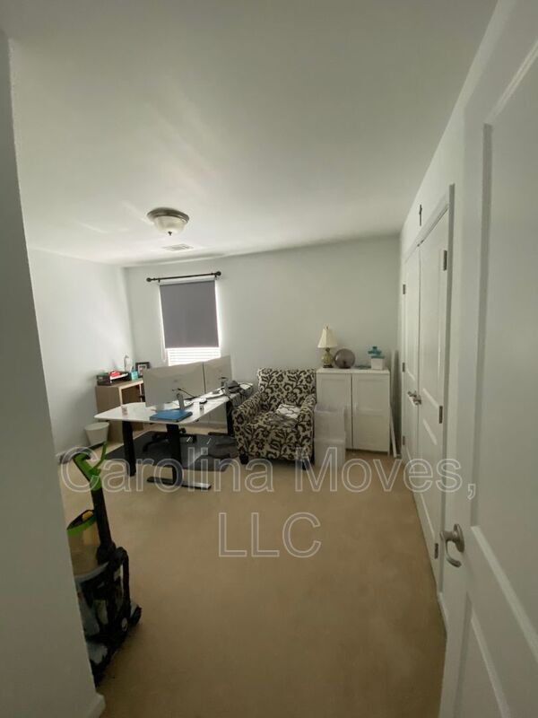 Building Photo - 204 Barbours Lane