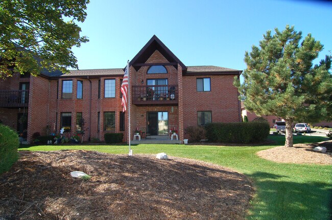 Building Photo - N58W23983 Hastings Ct