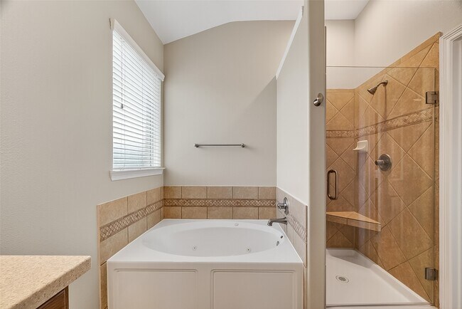 Building Photo - 3226 W Trail Dr