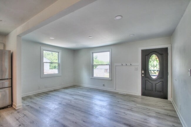 Building Photo - 141 Dodge Dr