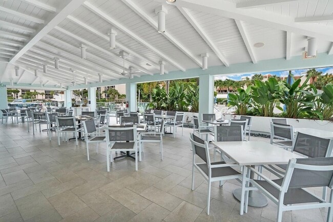 Building Photo - 2727 N Ocean Blvd