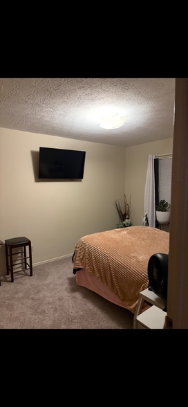 Building Photo - 4431 Maplepark Rd