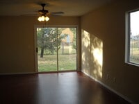 Building Photo - Palominas