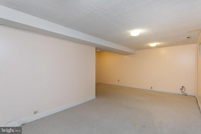 Building Photo - 4418 Roland Springs Dr