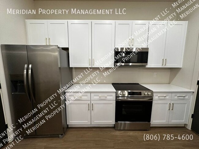 Building Photo - 5912 Erskine St