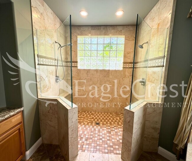 Building Photo - Luxury Bella Terra Estate with Mountain & Vineyard Views