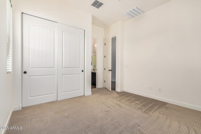 Building Photo - 9320 S 55th Pl
