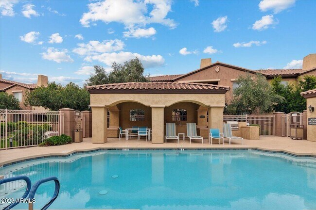 Building Photo - 250 W Queen Creek Rd