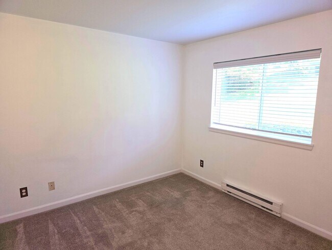 Building Photo - Latitude Condominiums 3 Bed, 2 Bath in Fed...