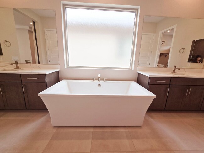 Building Photo - 5103 Slatestone St