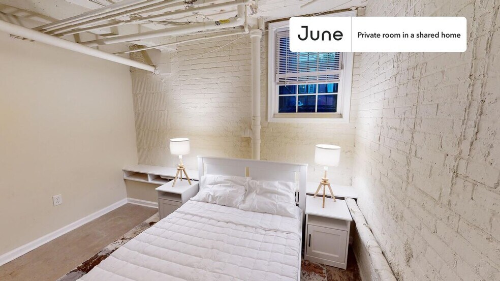 Building Photo - Room in Shared 5 bed/2 bath home in Dupont Circle