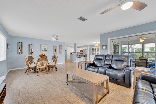 Building Photo - 2401 Riverbluff Pkwy