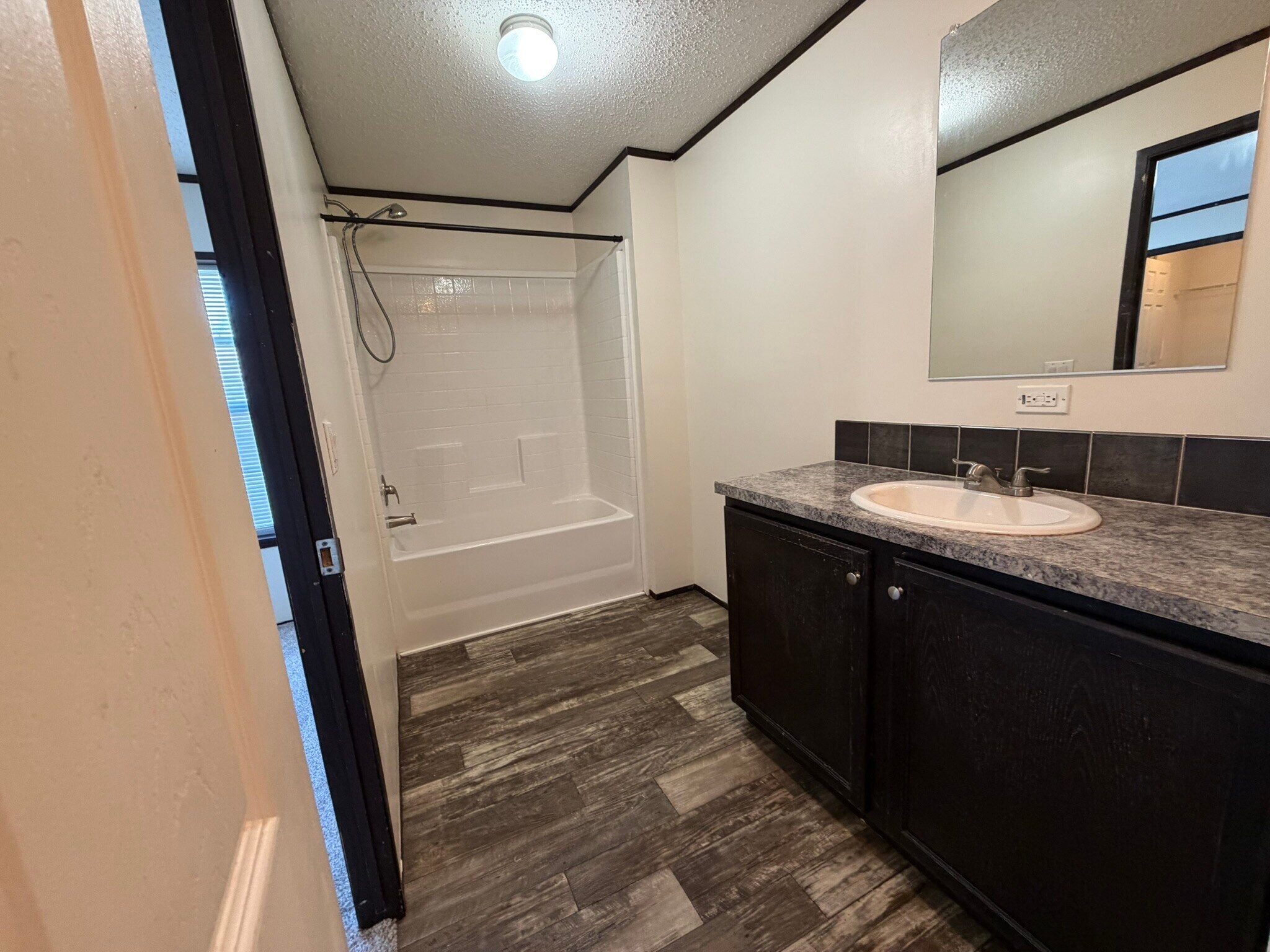 Building Photo - 2331 Wellington Green Dr