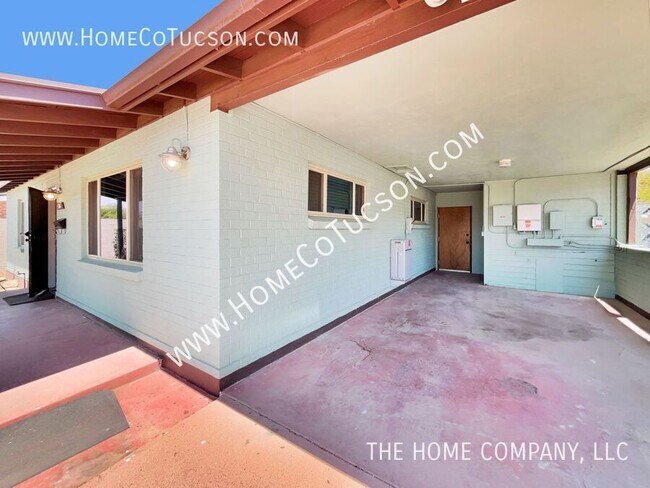 Building Photo - 4307 E Lester St